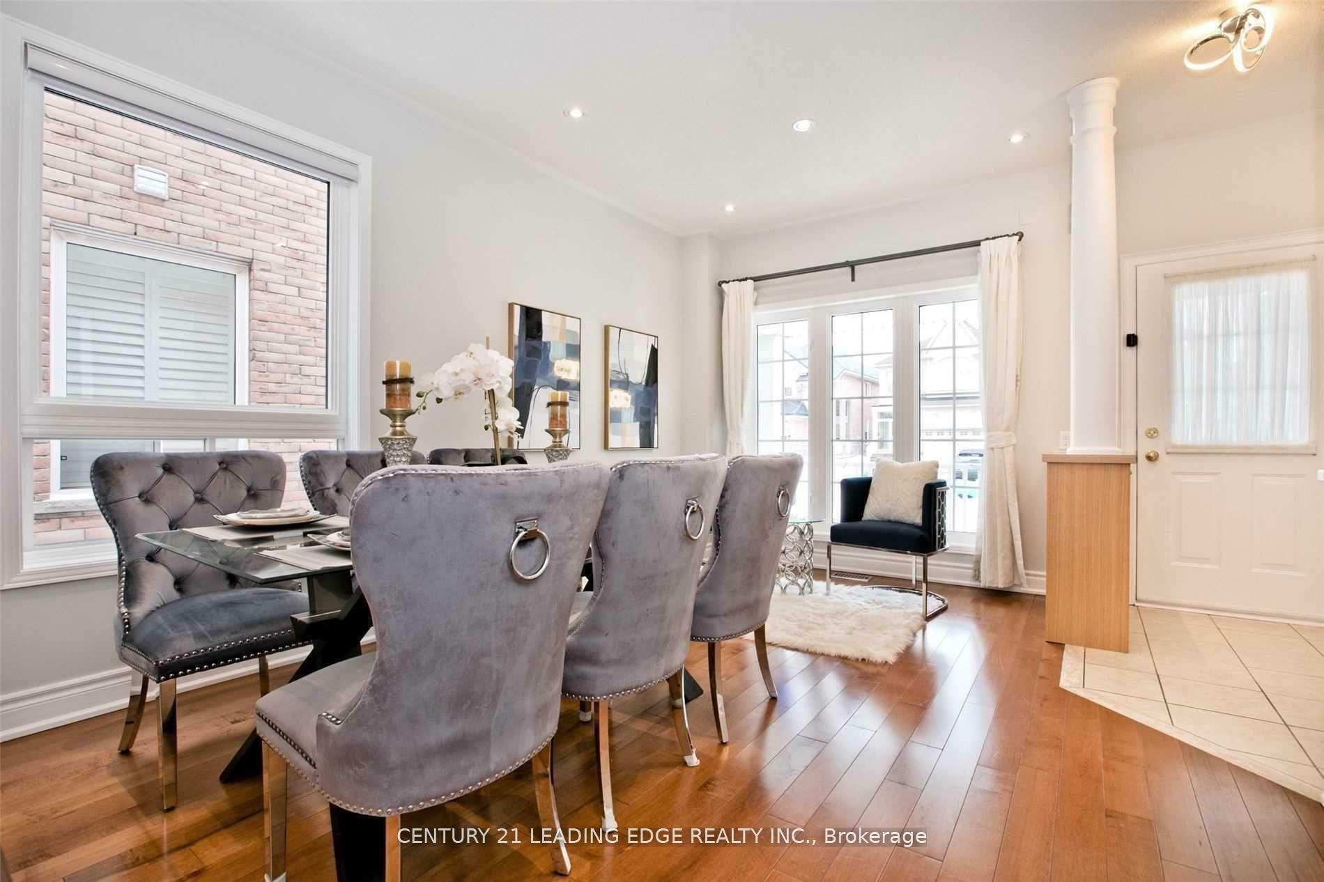 Property Photo:  40 Kentley Street  ON L6C 3G2 