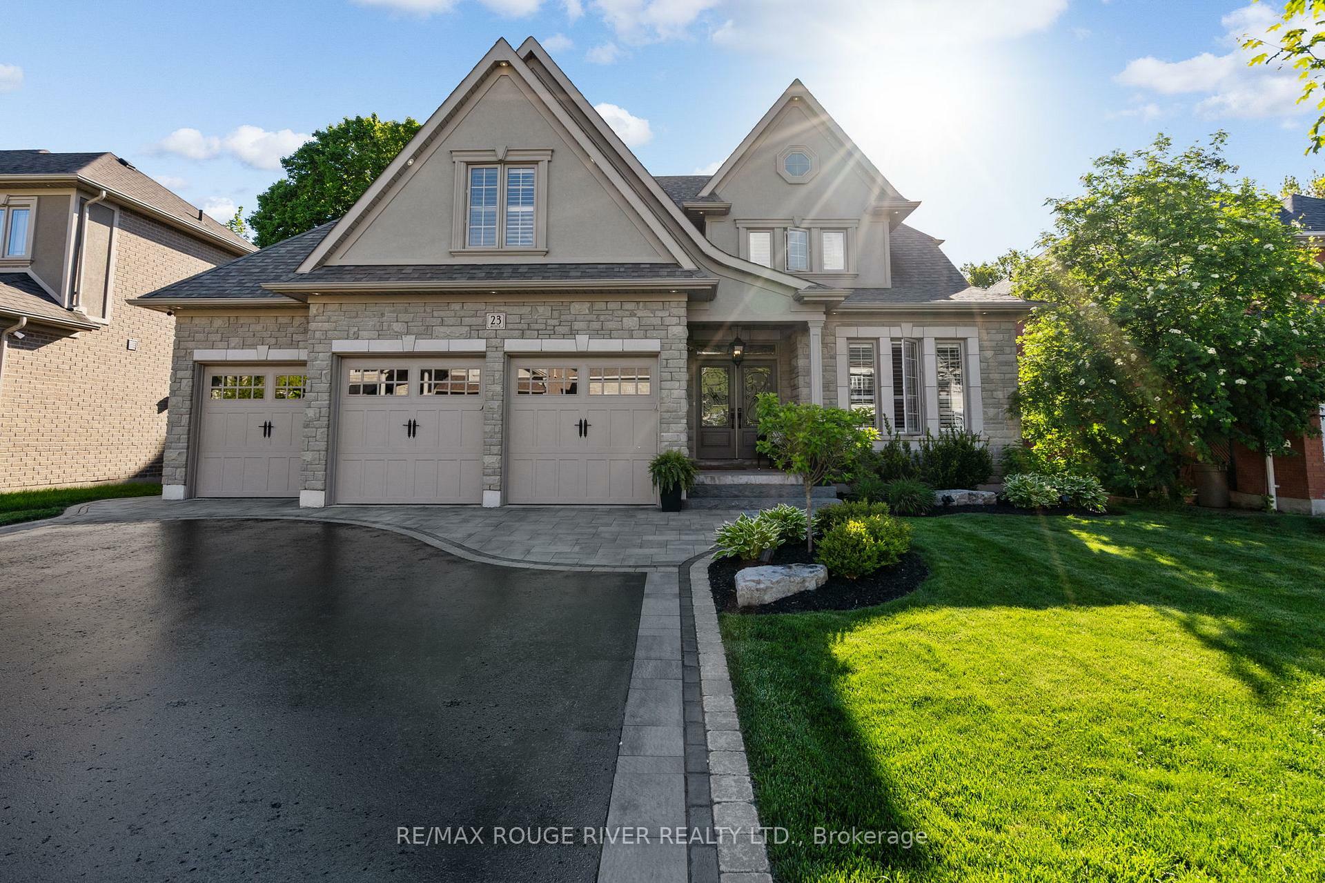 Photo de la propriété: 23 Gilchrist Court ON L1R 2P3