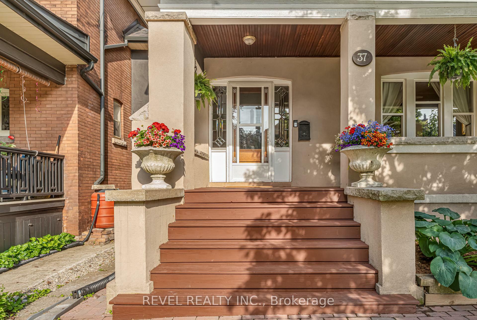 Property Photo: 37 Burris Street ON L8M 2J1
