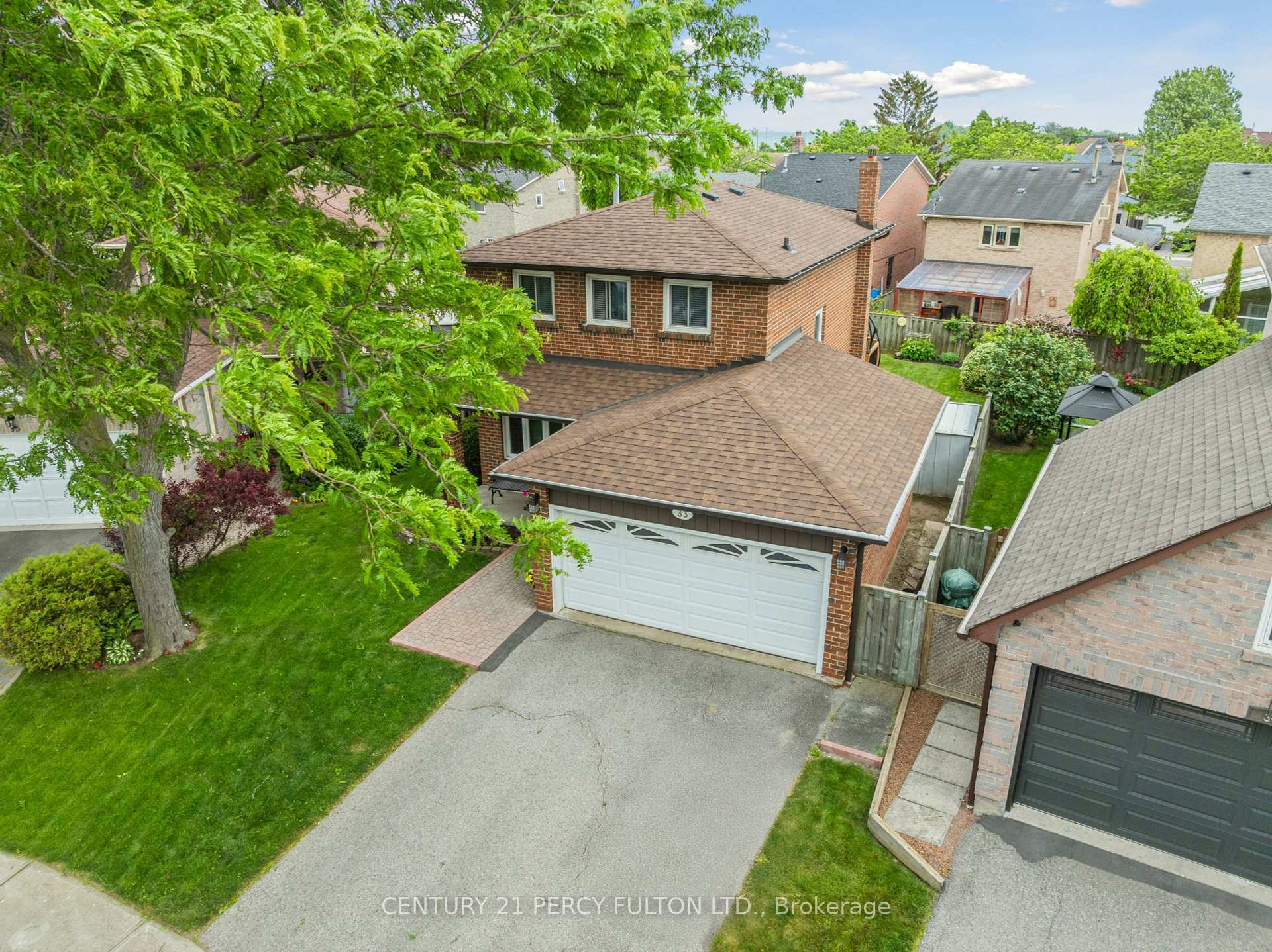 Property Photo: 33 Whiterock Drive ON M1C 3N3
