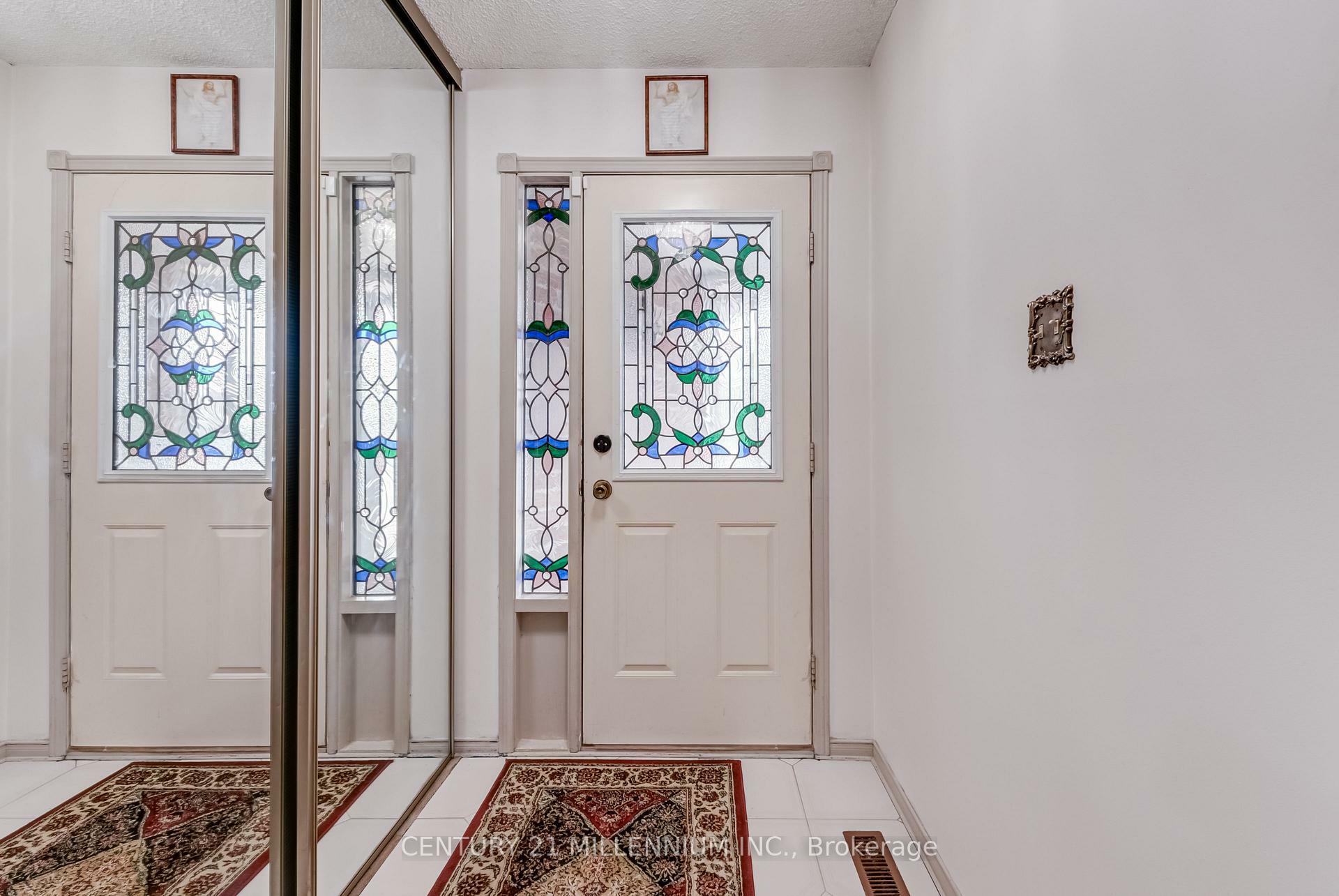 Property Photo: 61 Castlehill Road ON L6X 4C9