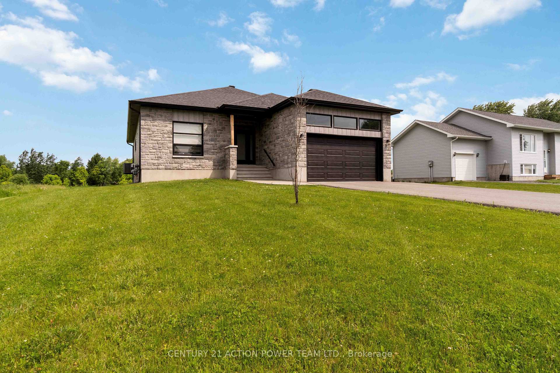 513 Voie Ferree Street W B  Clarence-Rockland ON K0A 2A0 photo