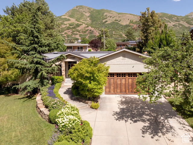 Property Photo: 1423 S Ambassador Way UT 84108