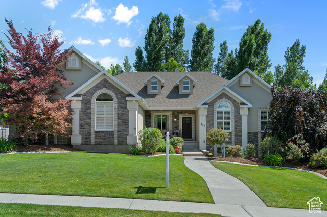 Property Photo: 352 E Maple Dr UT 84004