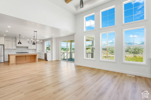Property Photo: 767 S 450 E UT 84043