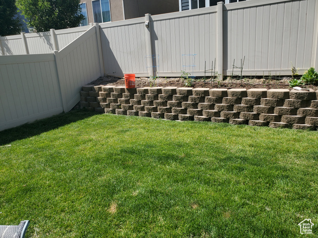 Property Photo: 4973 E Oakwood Dr UT 84005