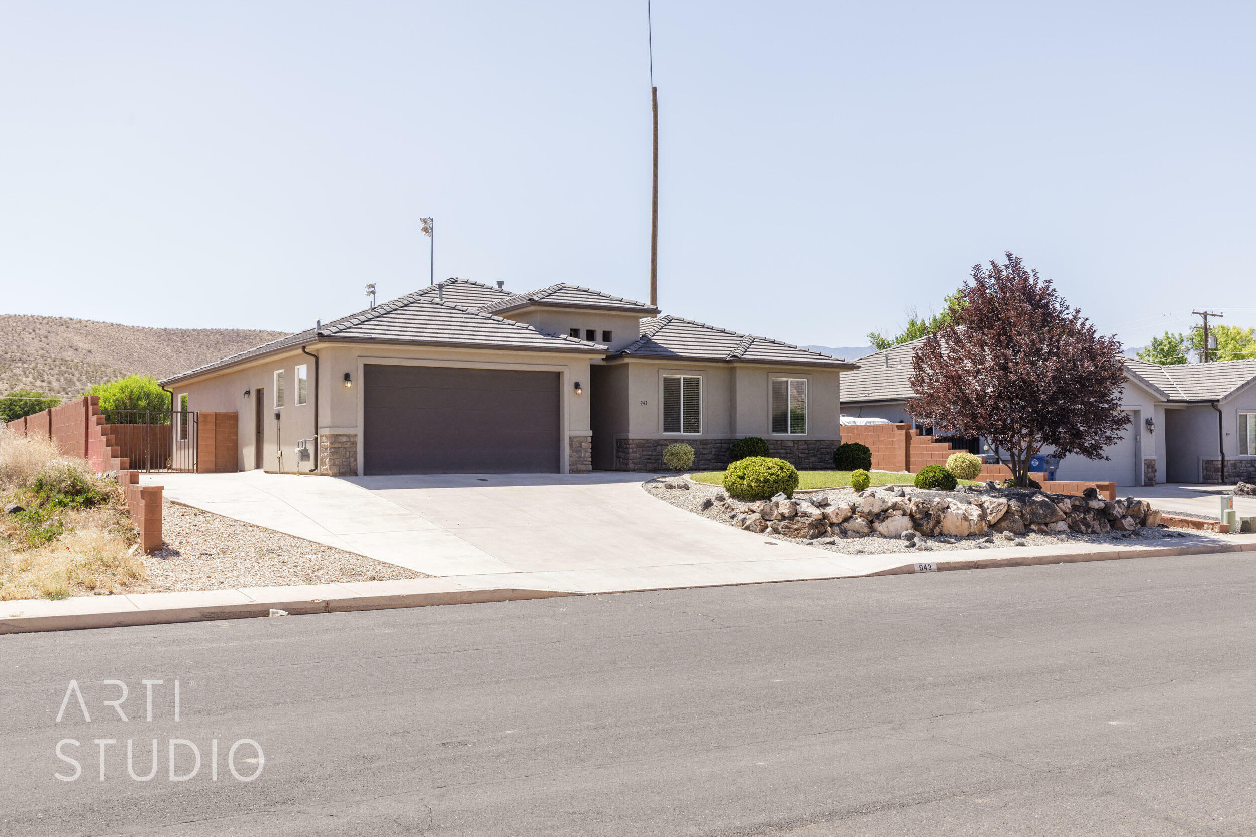 Property Photo: 943 N 100 W UT 84737