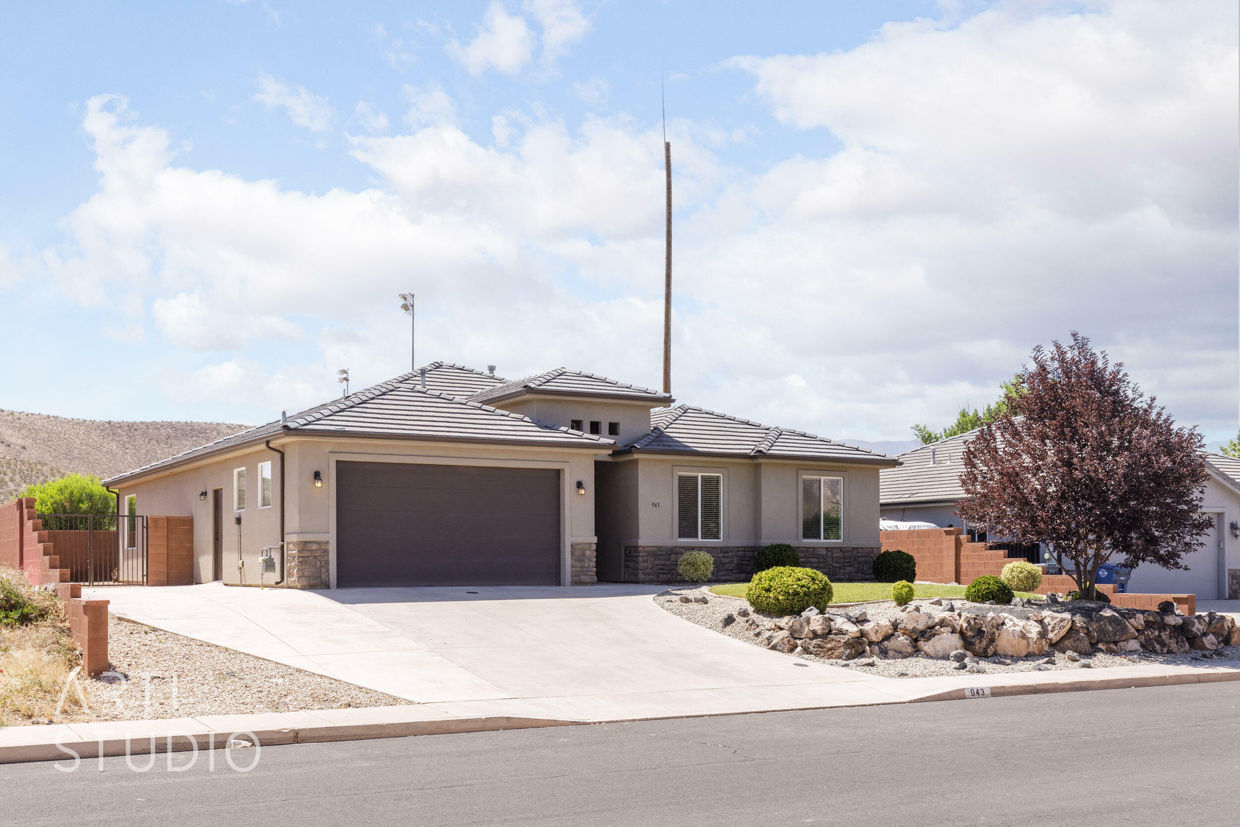 Property Photo:  943 N 100 W  UT 84737 