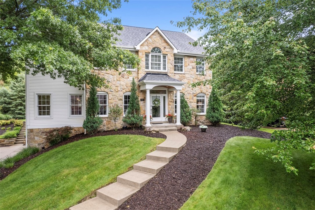 Property Photo: 140 Golfview Drive PA 15044