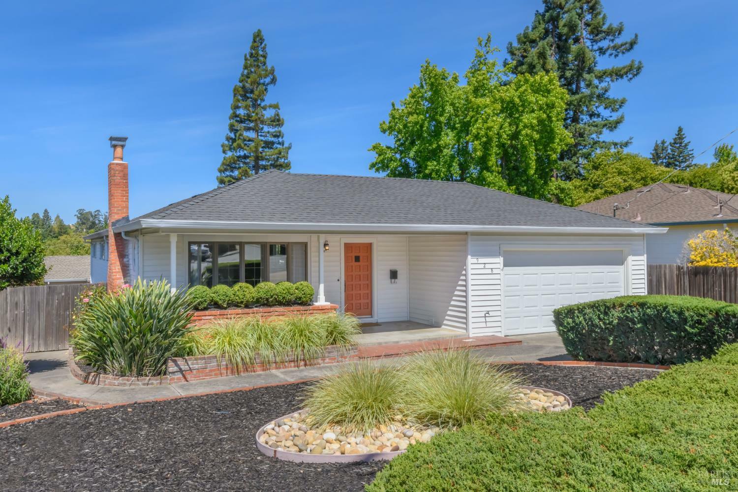 Property Photo: 928 Middlefield Drive CA 94952