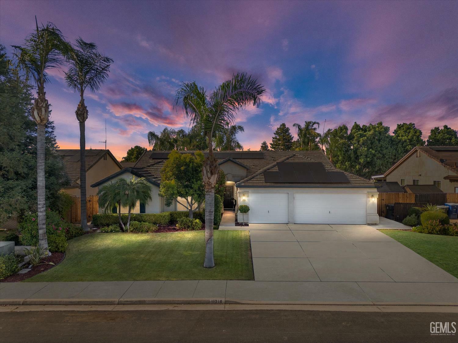 Property Photo: 11318 Valletta Avenue CA 93312