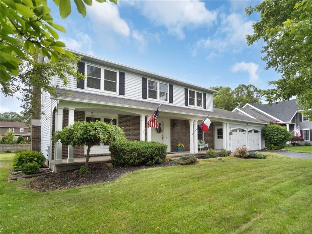 Property Photo:  27 Black Spruce Court  NY 14616 