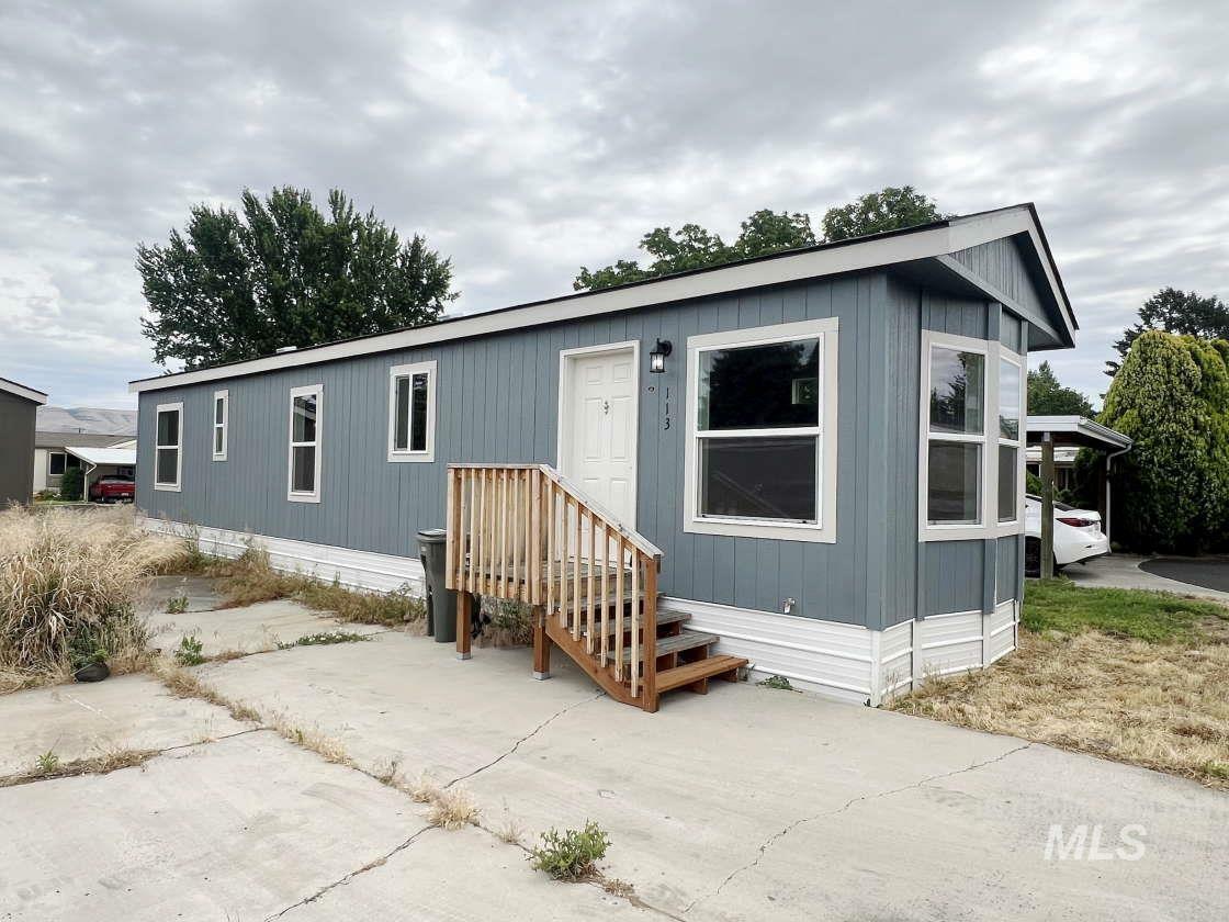 Property Photo: 2015 6th Ave 113 WA 99403