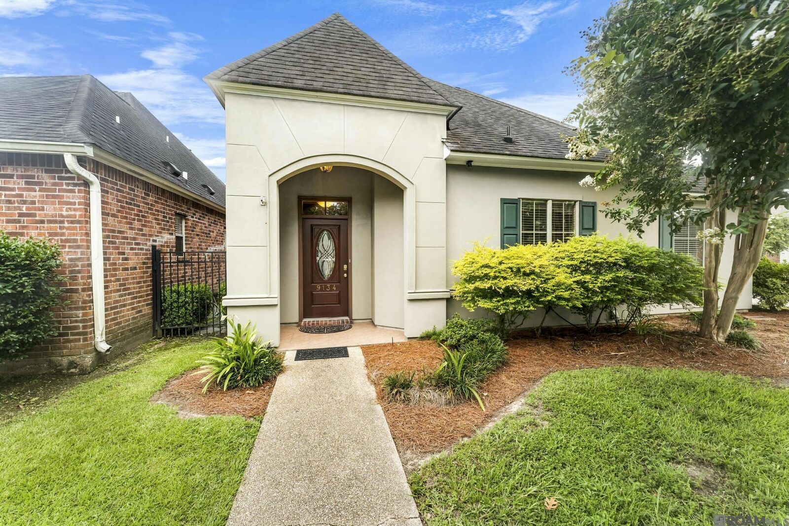 Property Photo:  9134 Oxford Place Dr  LA 70809 