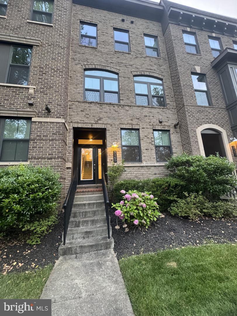 Property Photo: 3165 Virginia Bluebell Court VA 22031