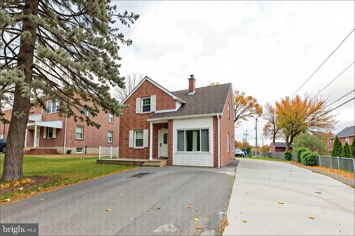 313 S Bishop Avenue  Secane PA 19018 photo