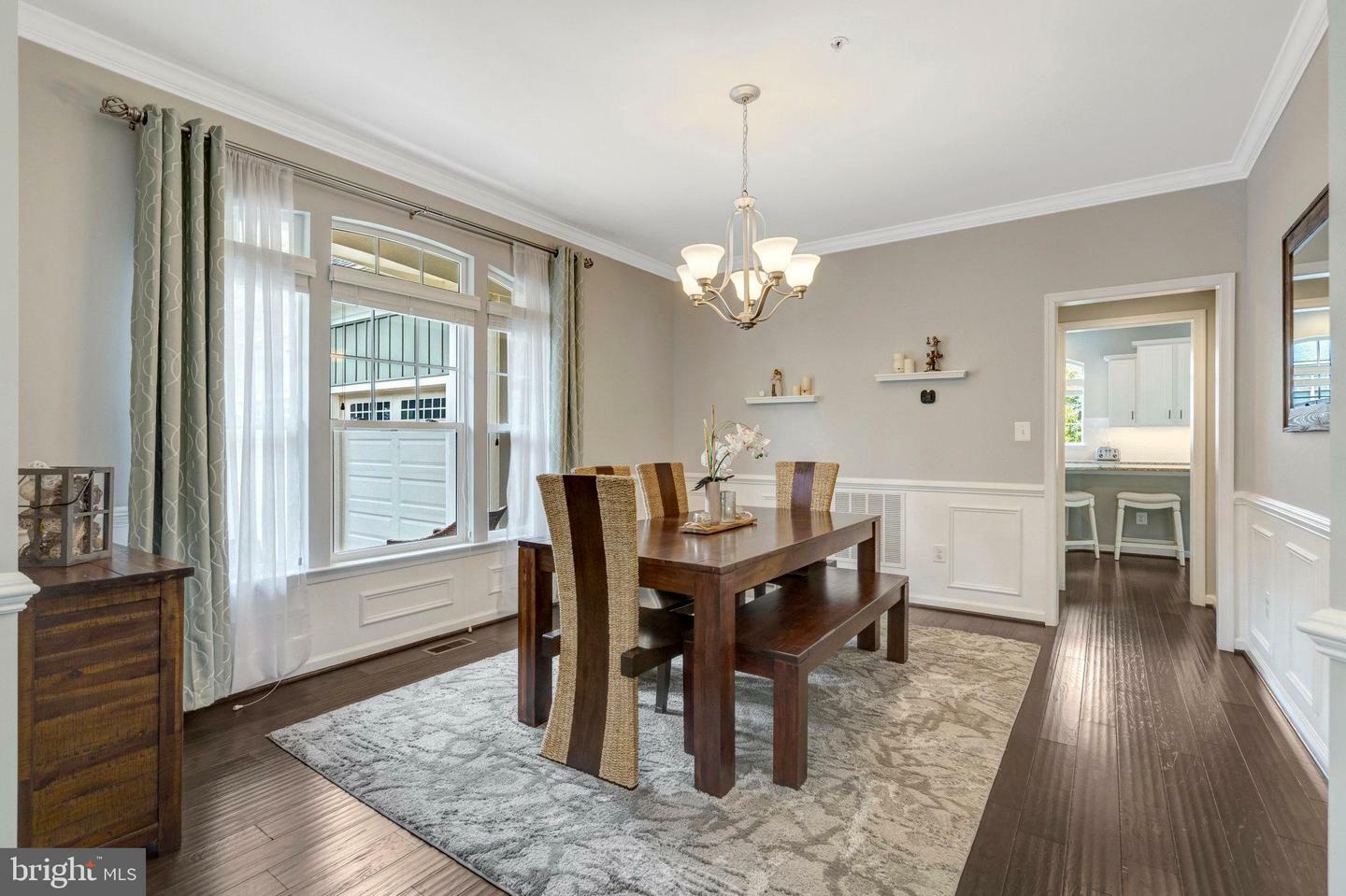 Property Photo: 8213 Bearhurst Drive VA 20155