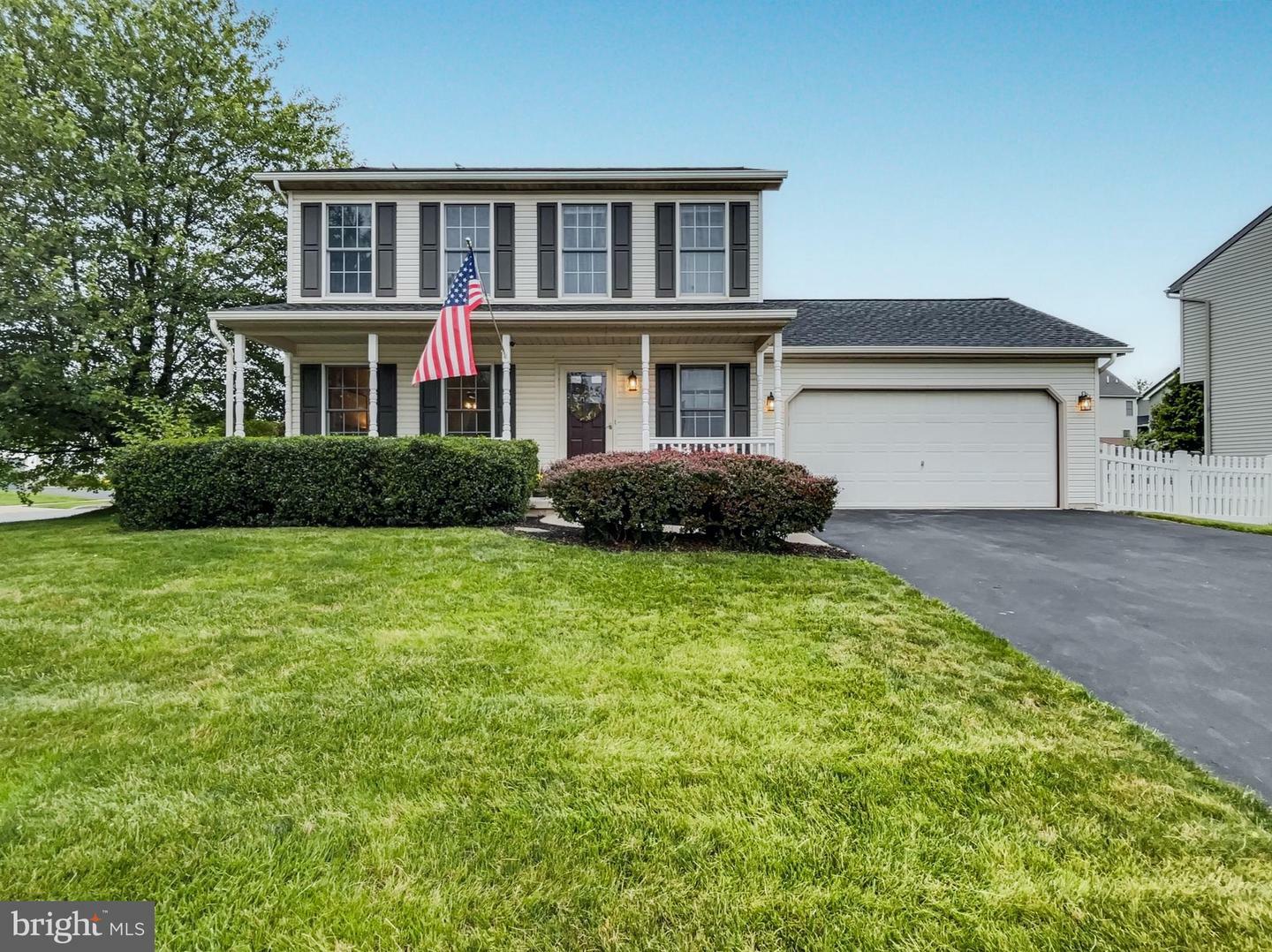 Property Photo:  215 Fencepost Lane  PA 17078 