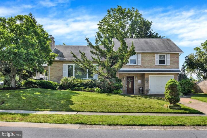 4517 Coventry Road  Harrisburg PA 17109 photo