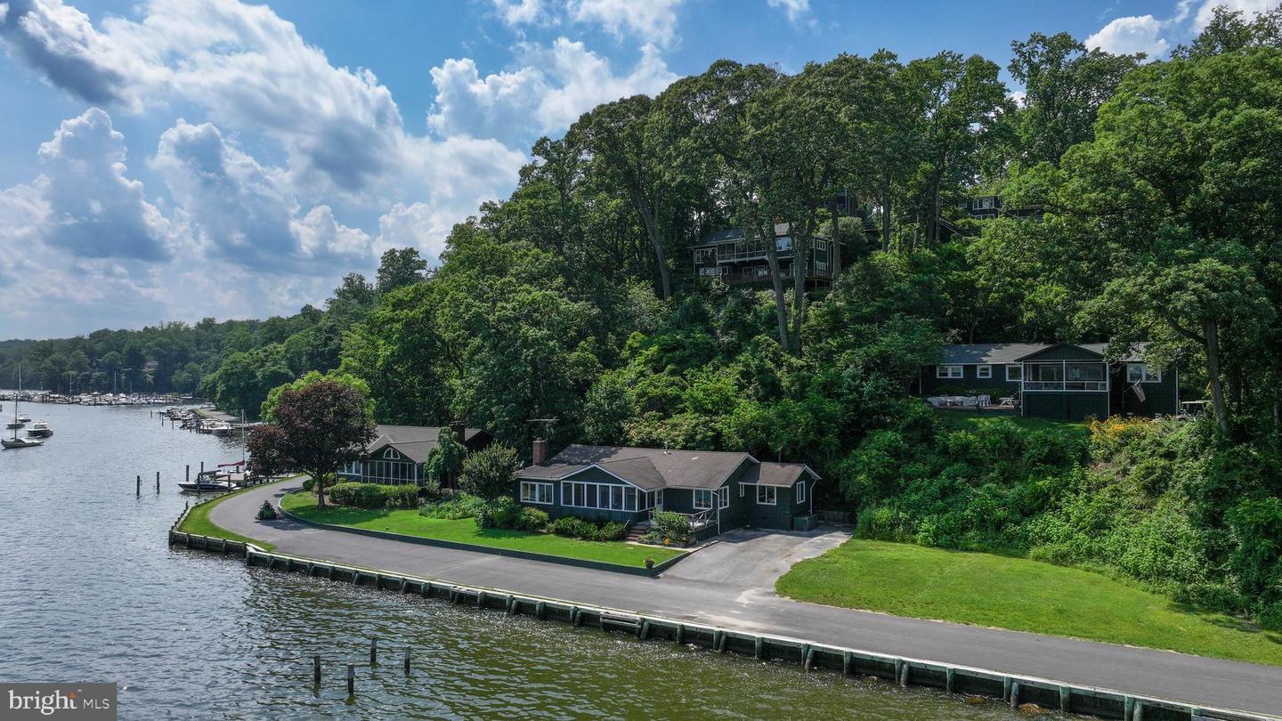 Property Photo: 769 Robinhood Road MD 21405