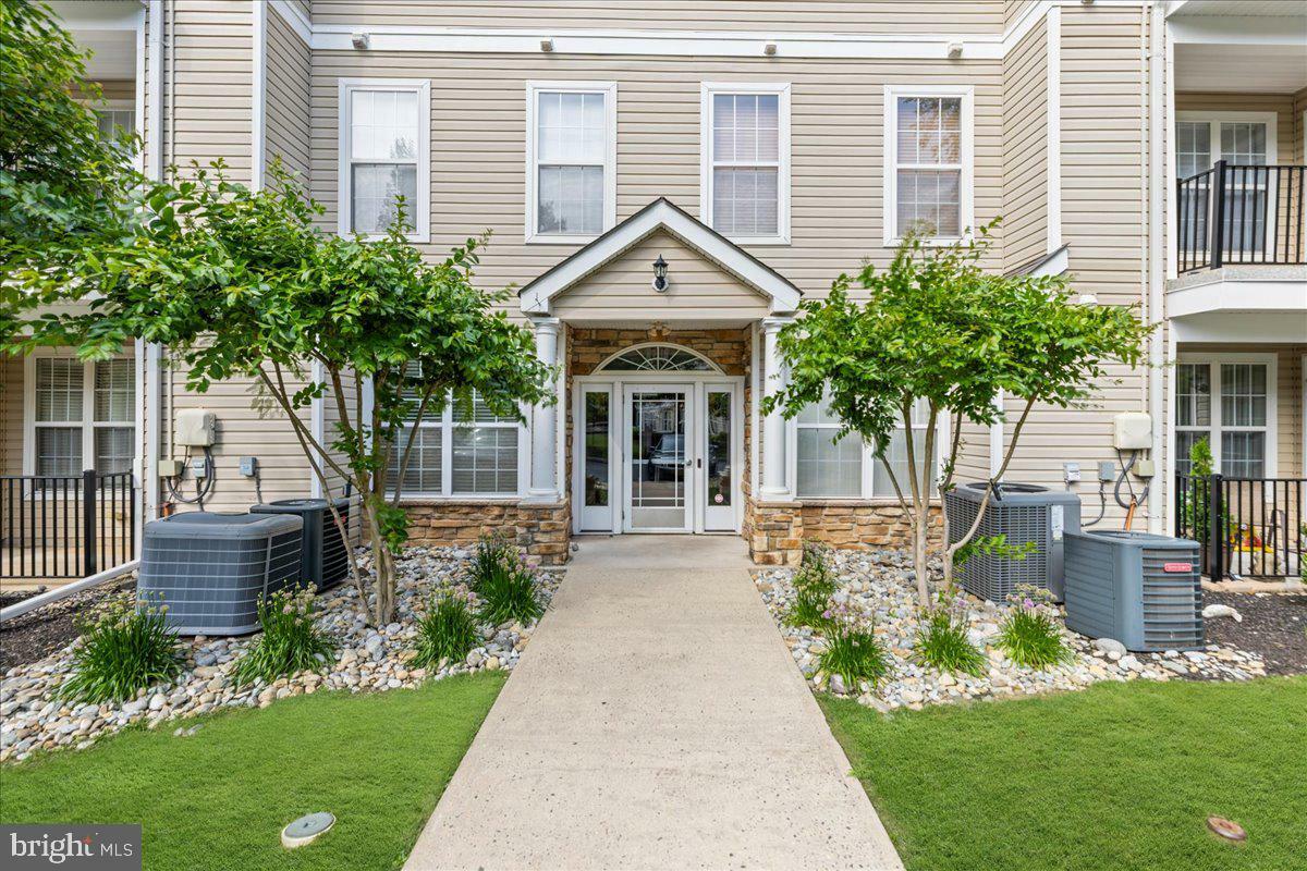 121 Kyle Way  Ewing NJ 08628 photo