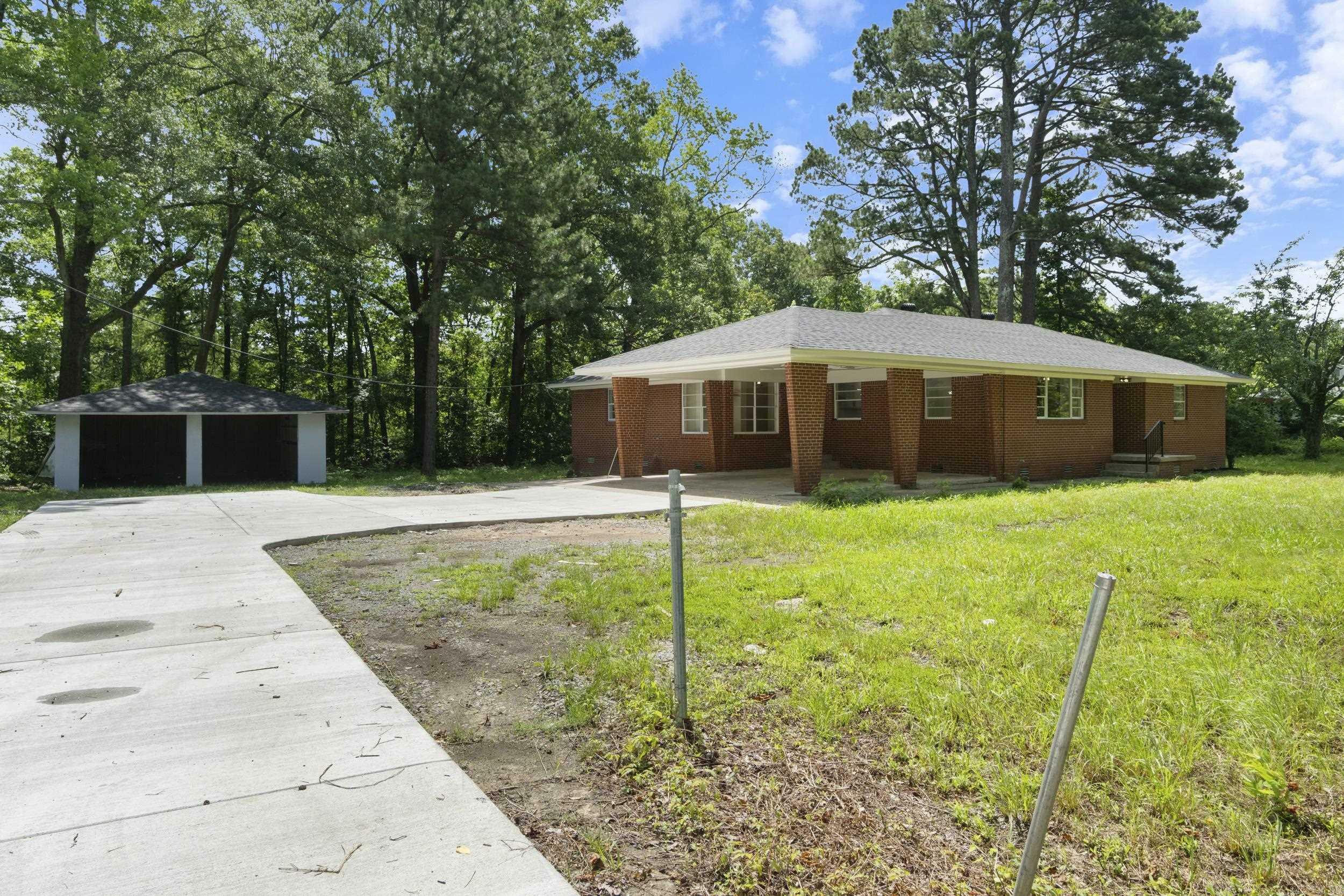 Property Photo: 9305 Hwy 365 S AR 72206