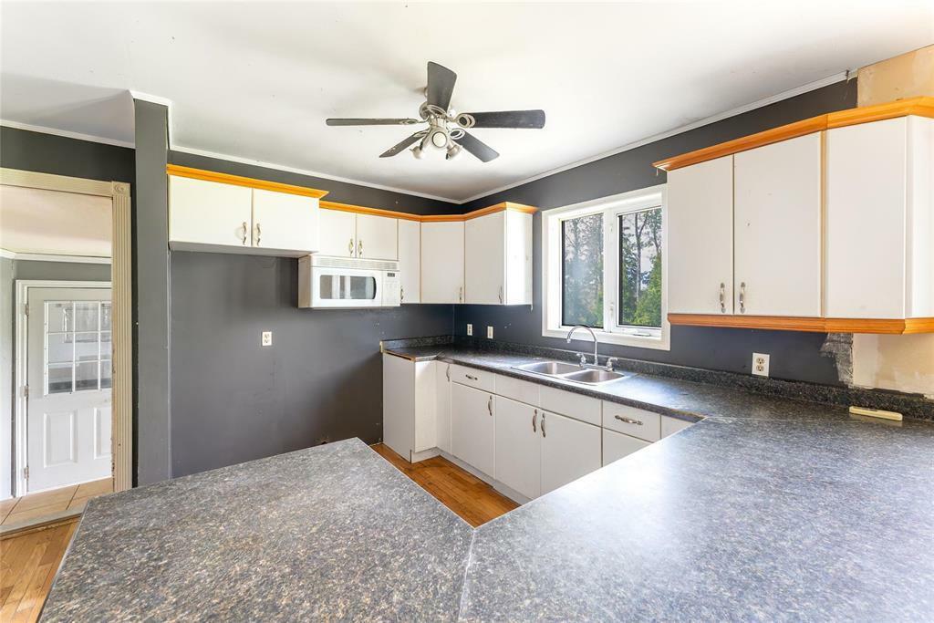 Property Photo: 45114 Dawson Road MB R0E 1S0