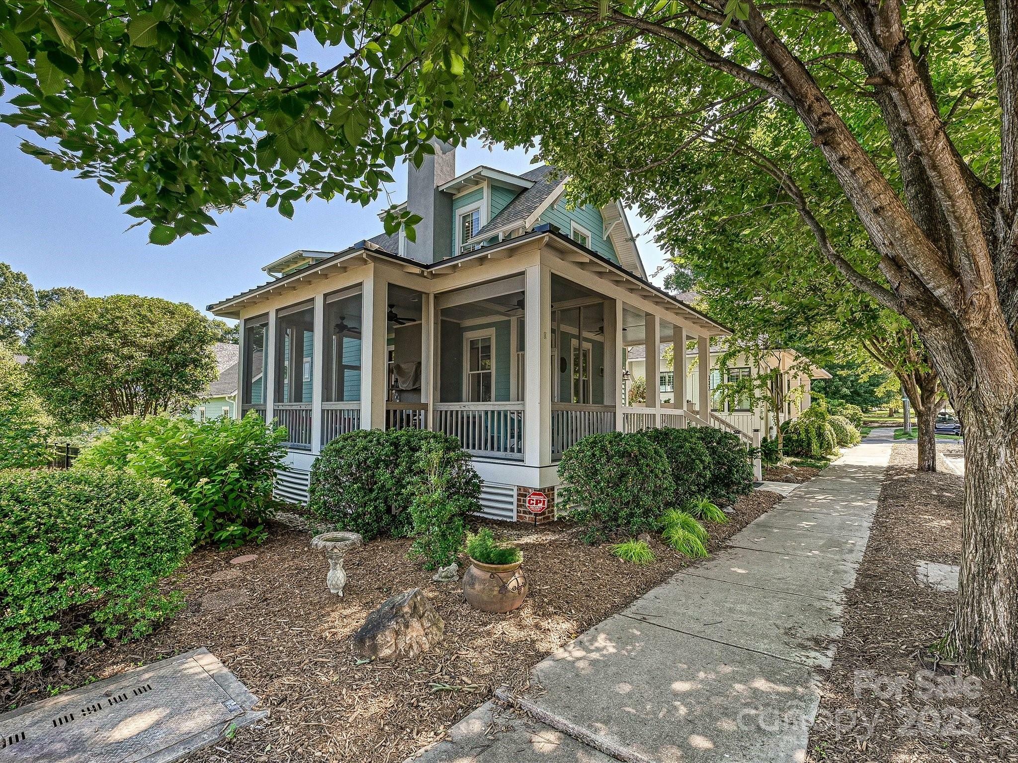 Property Photo: 332 Delburg Street NC 28036