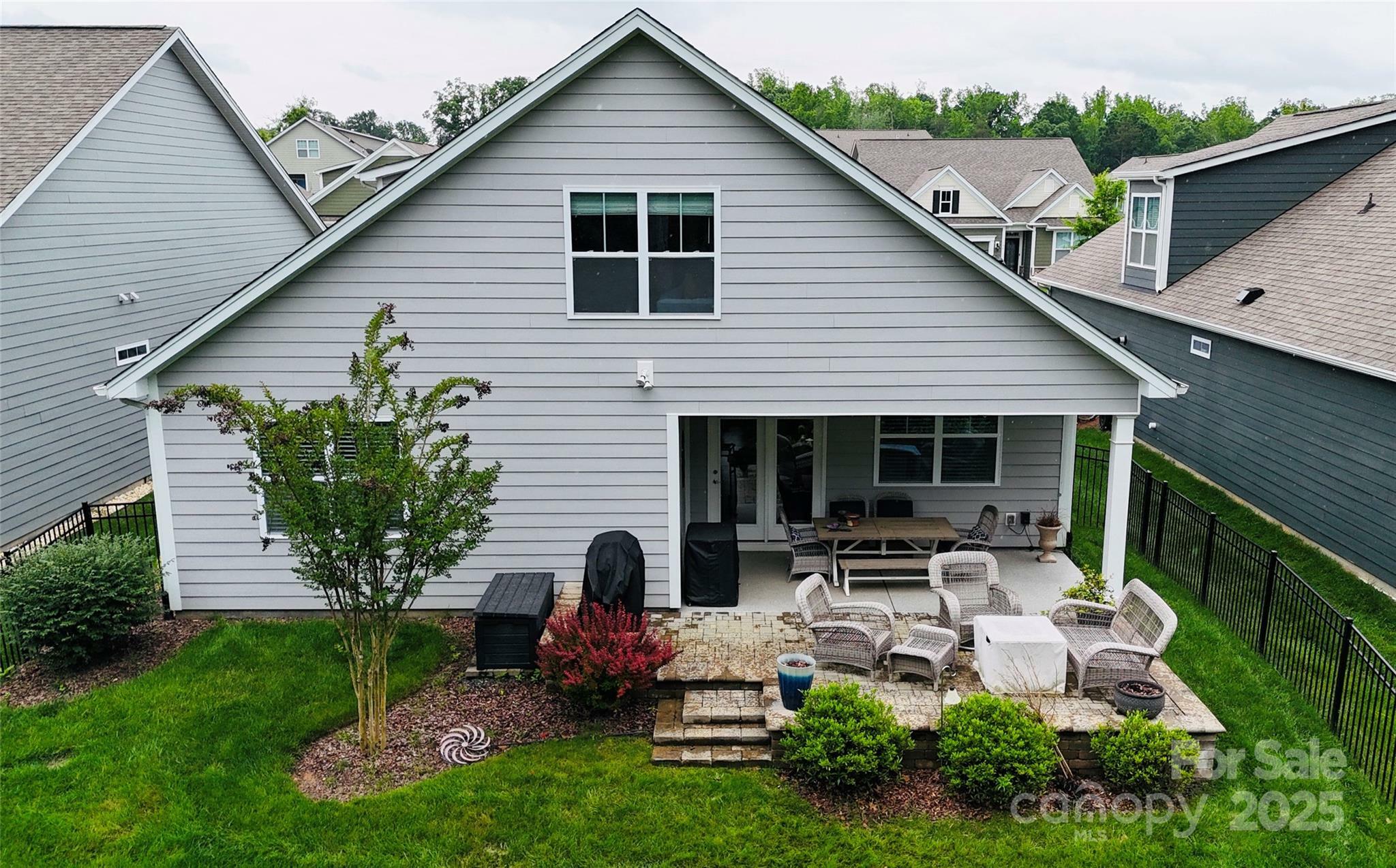 Property Photo: 201 Hanks Bluff Drive NC 28117