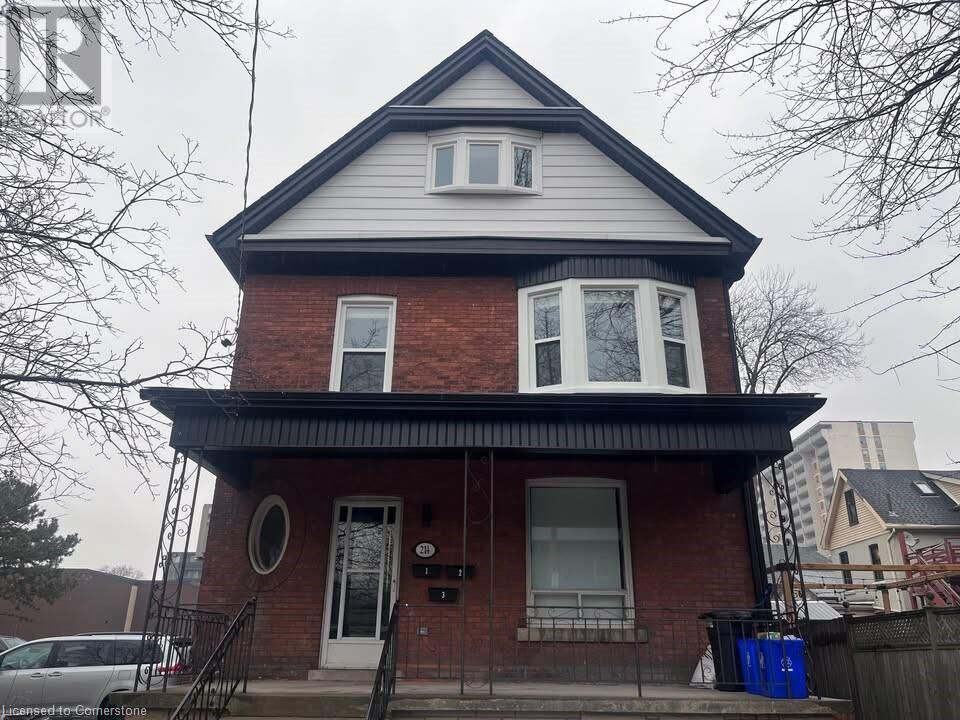 Photo de la propriété:  214 Robinson Street North 3  ON L8P 1Z9 