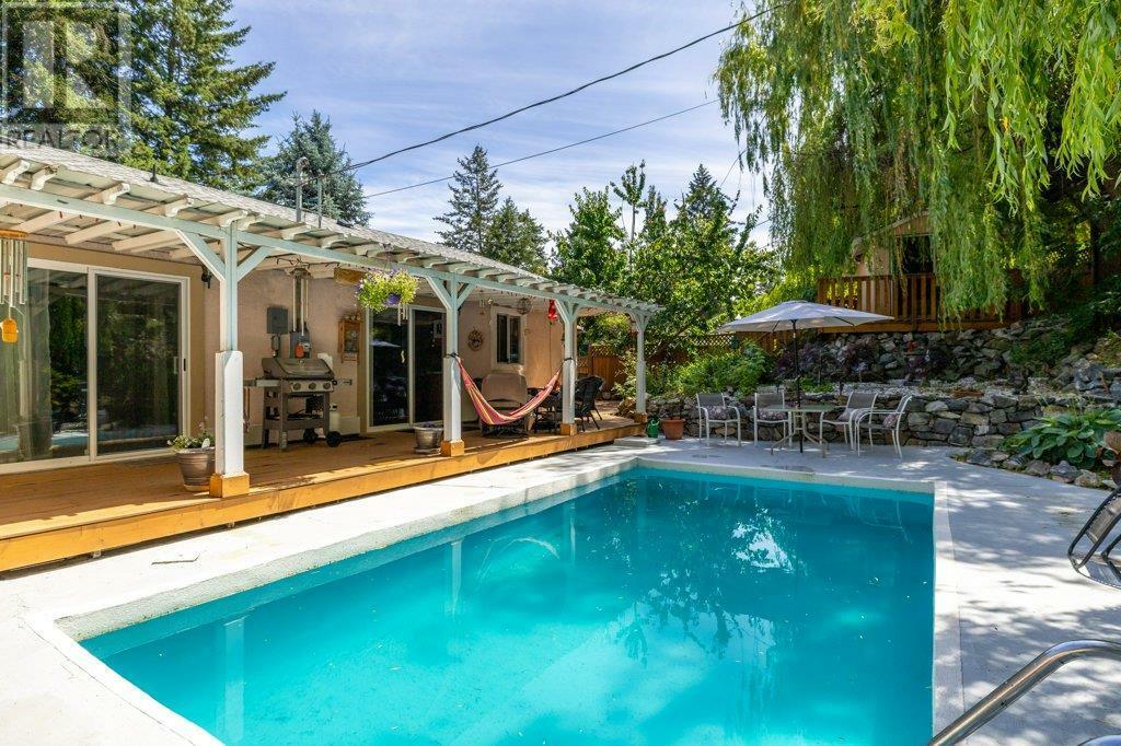 Photo de la propriété: 10724 Pinecrest Road BC V1H 2C1