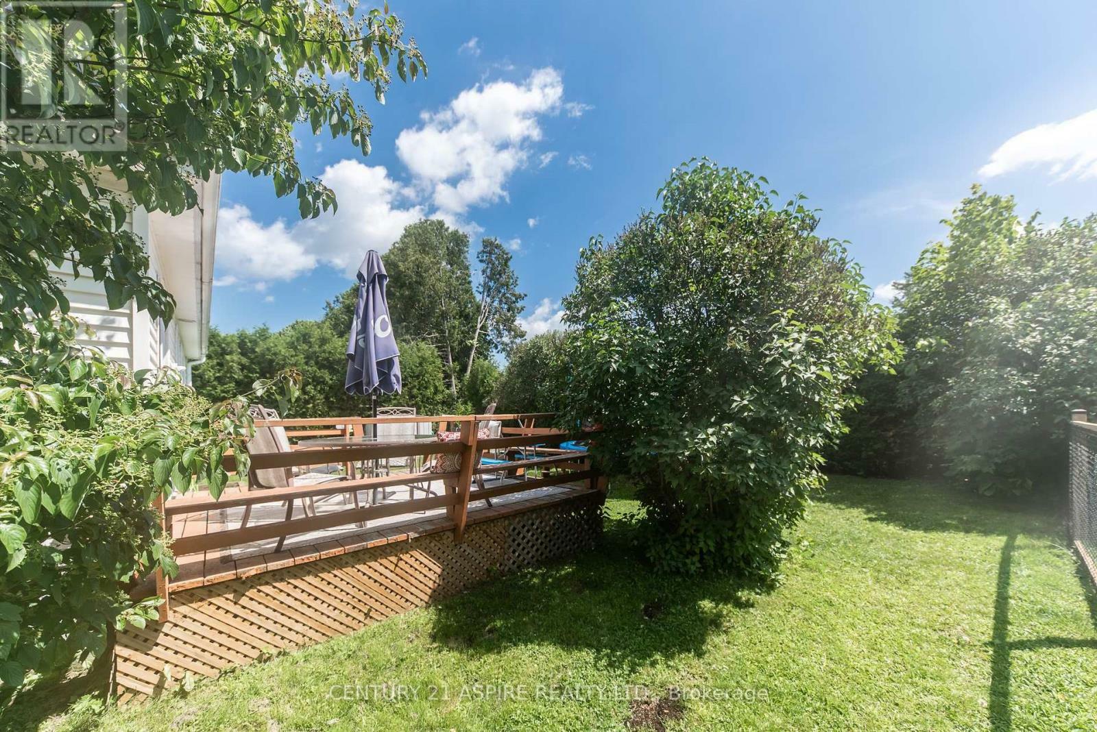 Property Photo:  545 Catherine Street South  ON K8A 1W2 