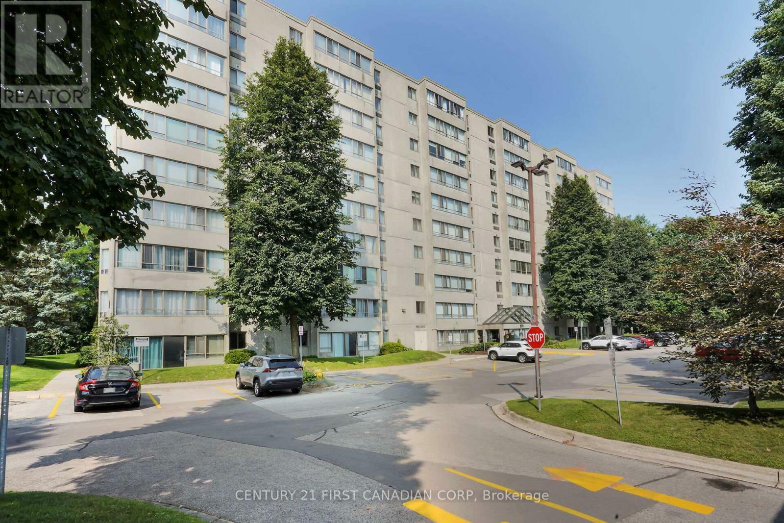 Property Photo: 570 Proudfoot Lane 105 ON N6H 4Z1