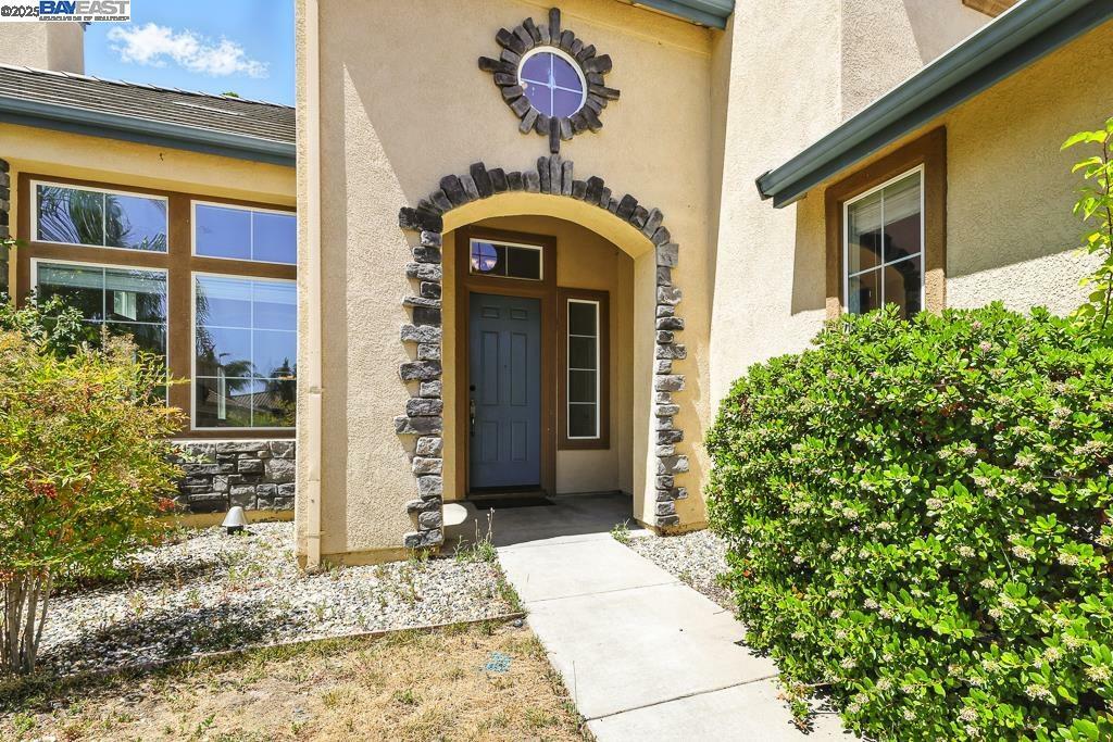 Property Photo:  2501 Taylor Way  CA 94531 