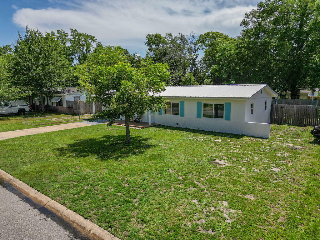 Property Photo: 650 Bryn Mawr Boulevard FL 32569