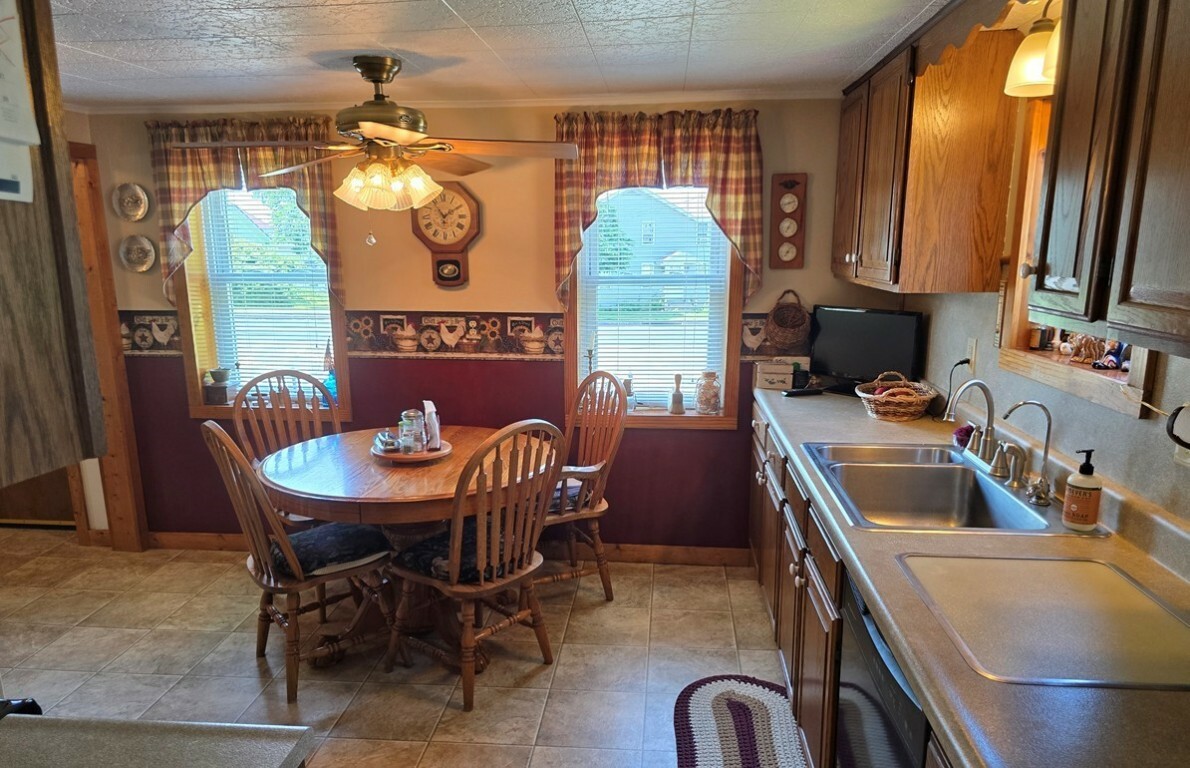 Property Photo: 5023 N Main Street PA 16426