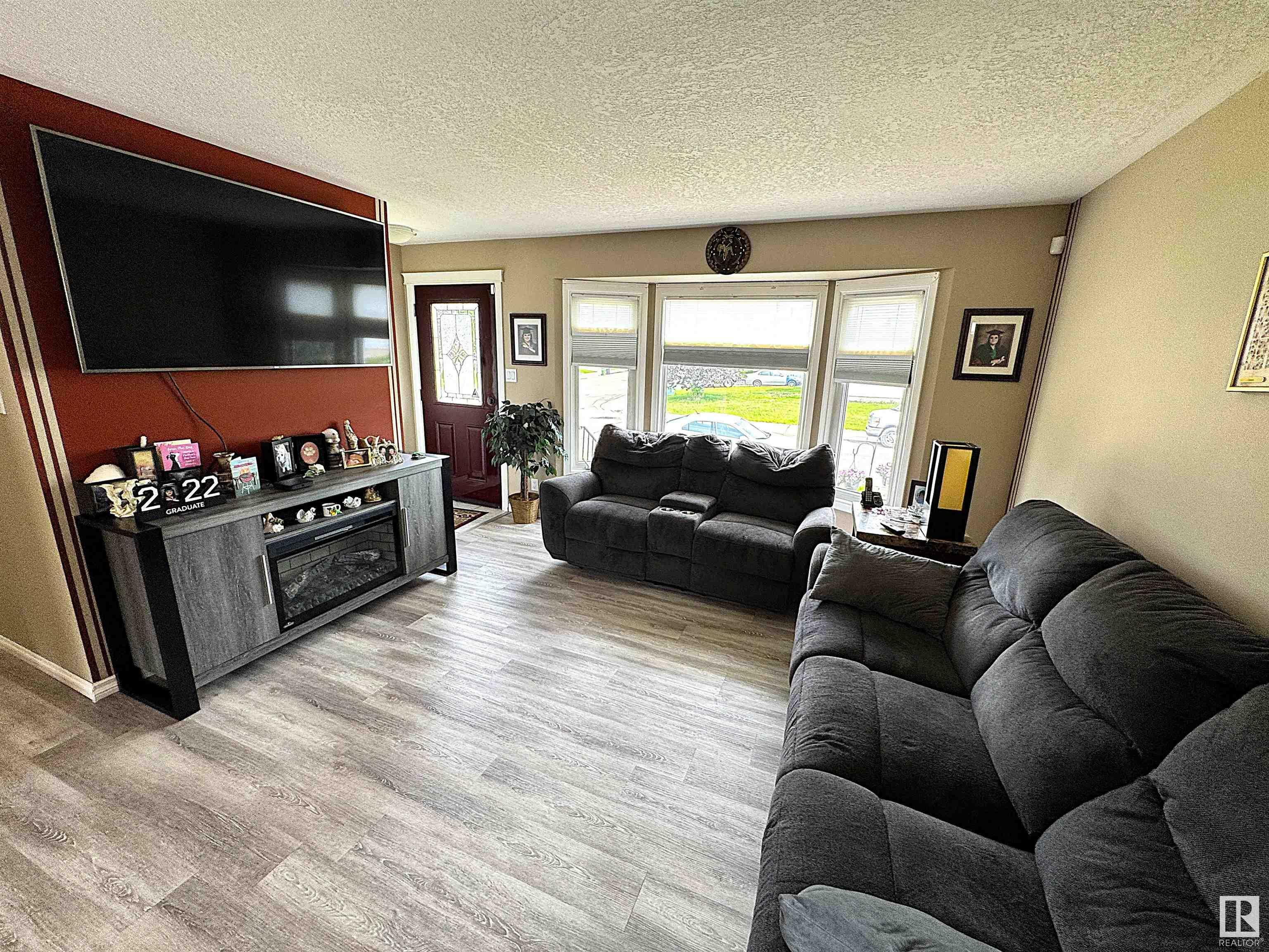 Property Photo: 2019 145 Avenue NW AB T5Y 1V1
