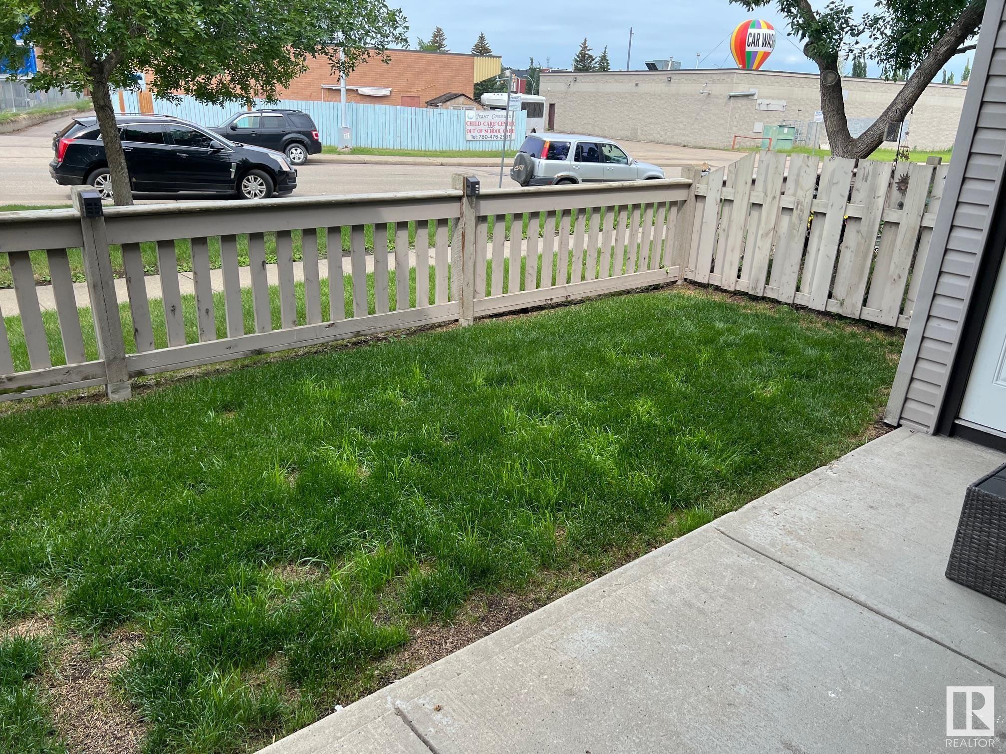 Photo de la propriété: 15005 26 Street NW AB T5Y 2G6