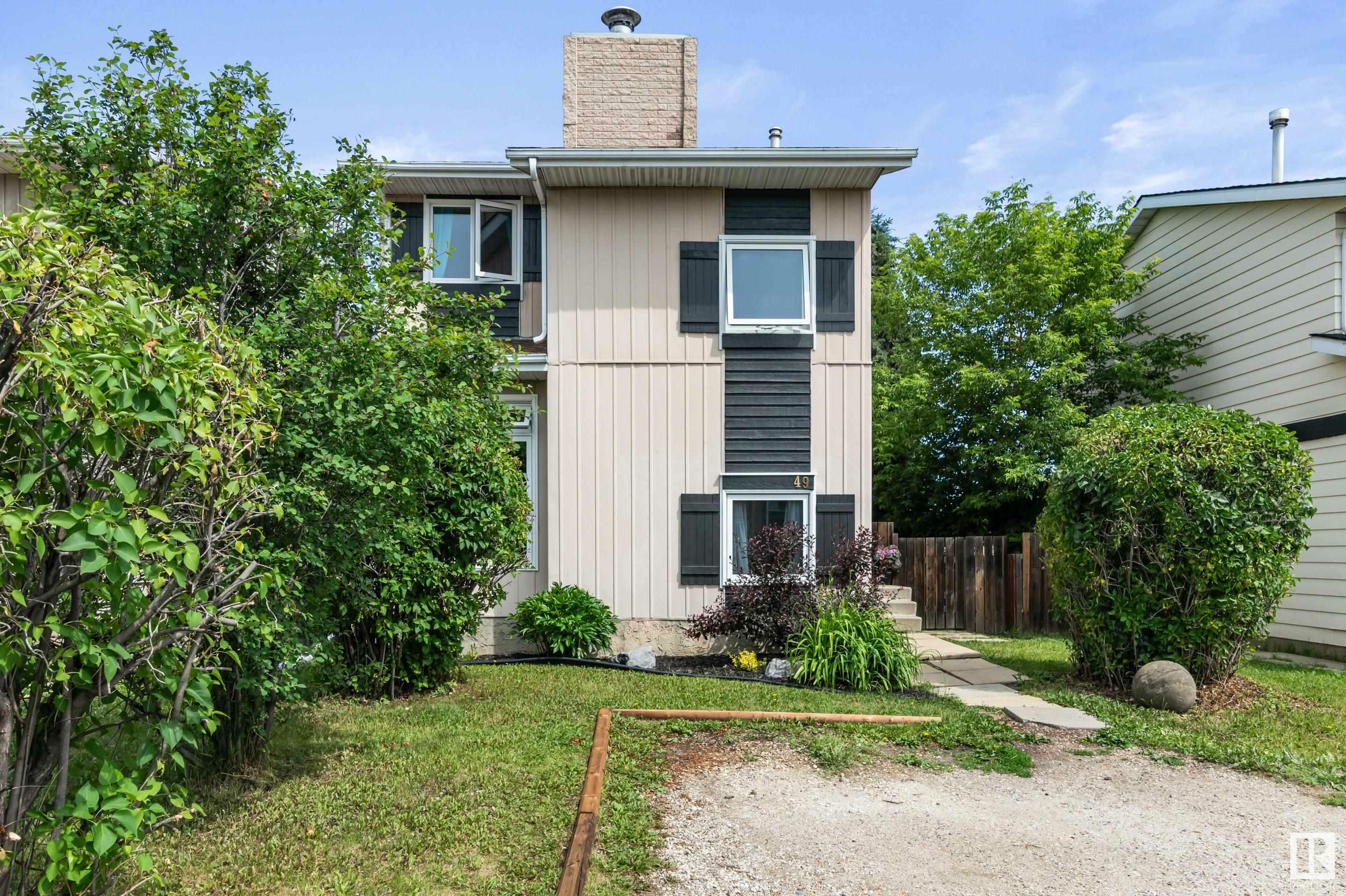 Property Photo: #49 Wellington Crescent AB T7X 1K4