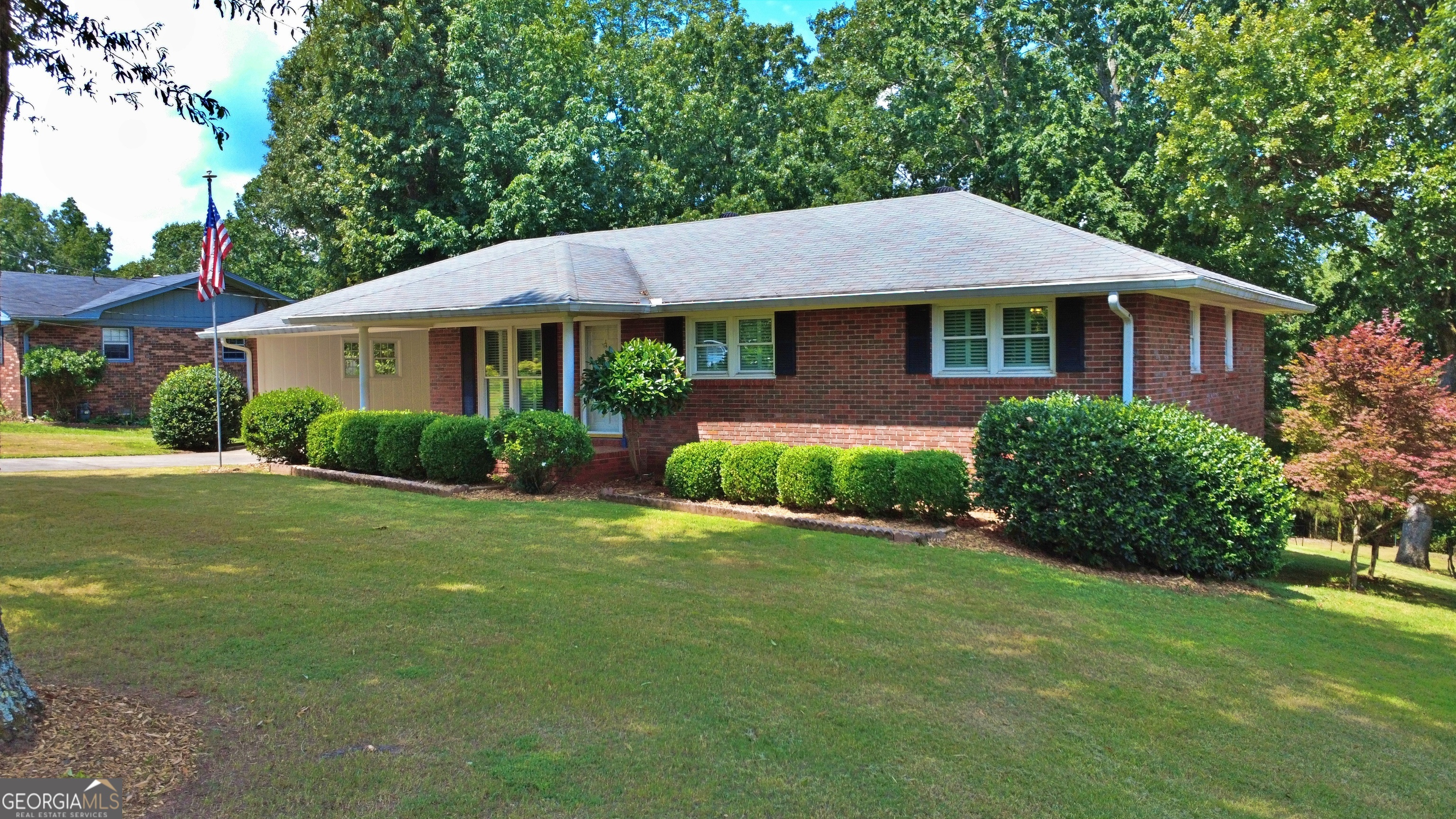Property Photo: 10 Montre Circle SE GA 30173