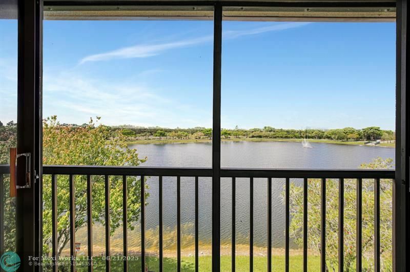 Property Photo: 13700 SW 14th St 408 D FL 33027