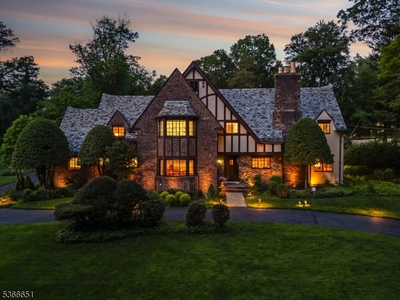 Property Photo: 945 Woodland Ave NJ 07060