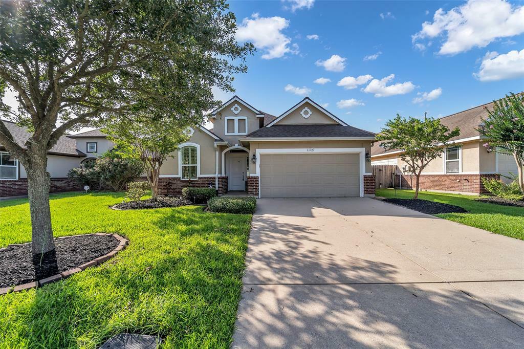 Property Photo: 11727 Diamond Court Court TX 77535