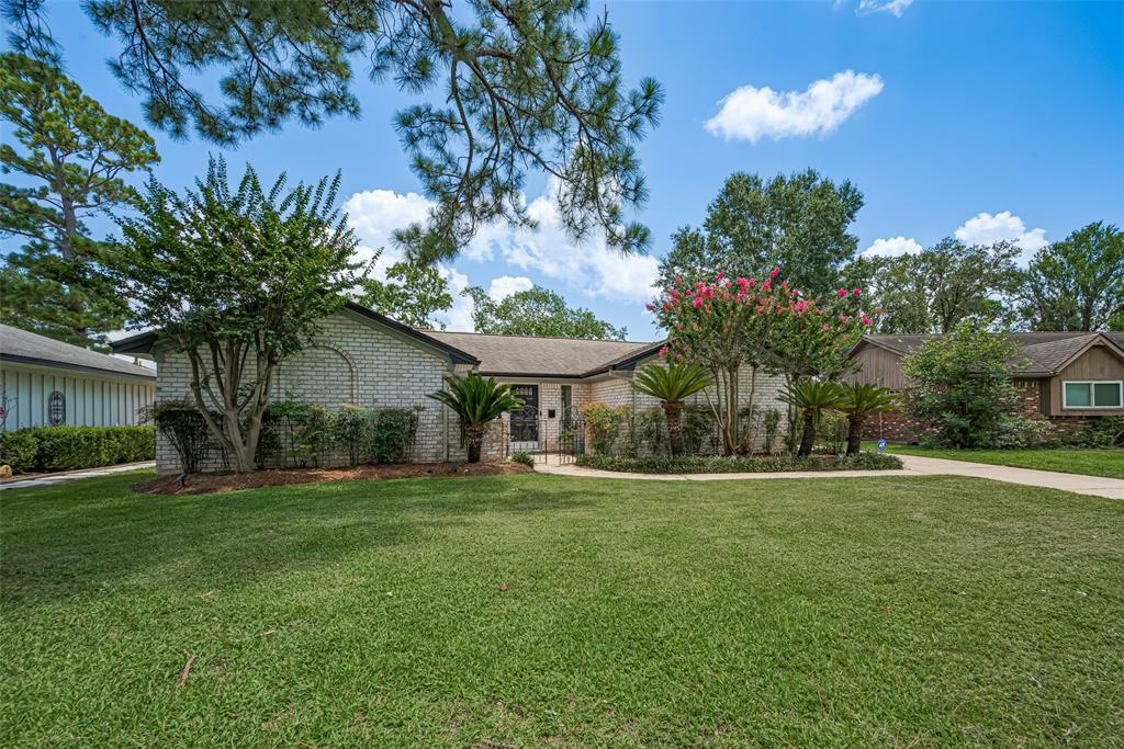 Property Photo:  5115 Kingfisher Drive  TX 77035 