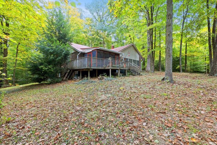 Property Photo: 946 E Chambers Pike IN 47408