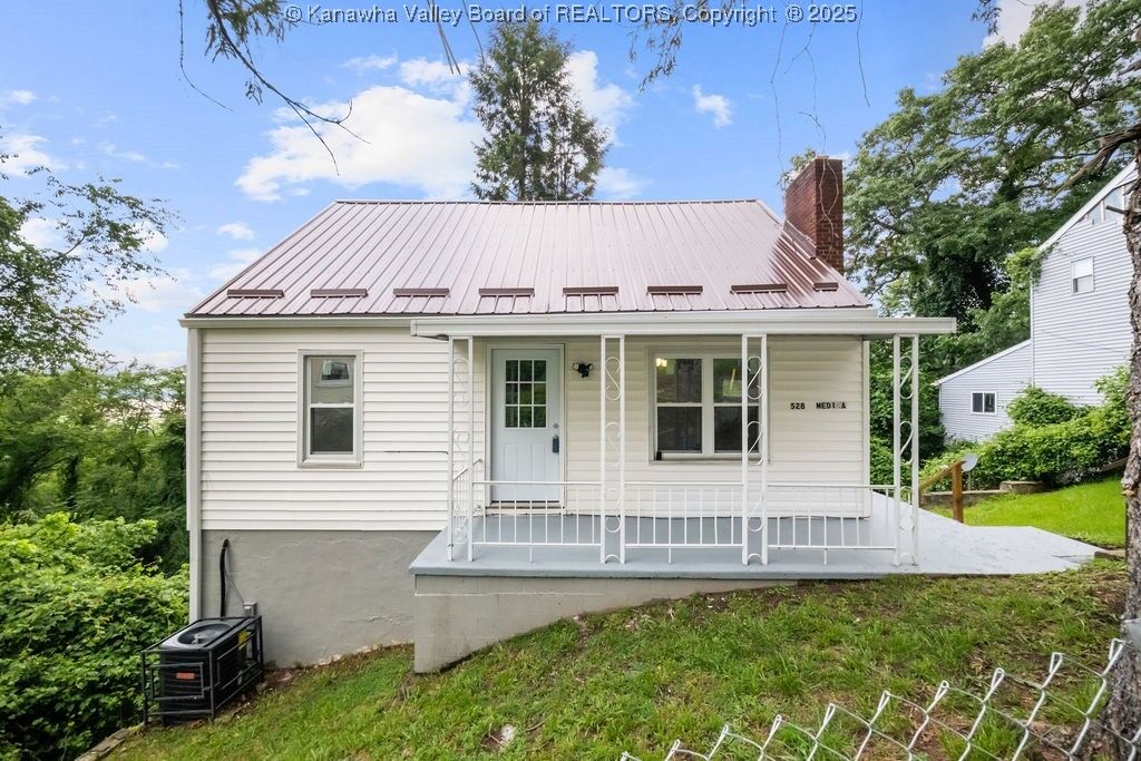 Property Photo:  528 Medina Street  WV 25302 