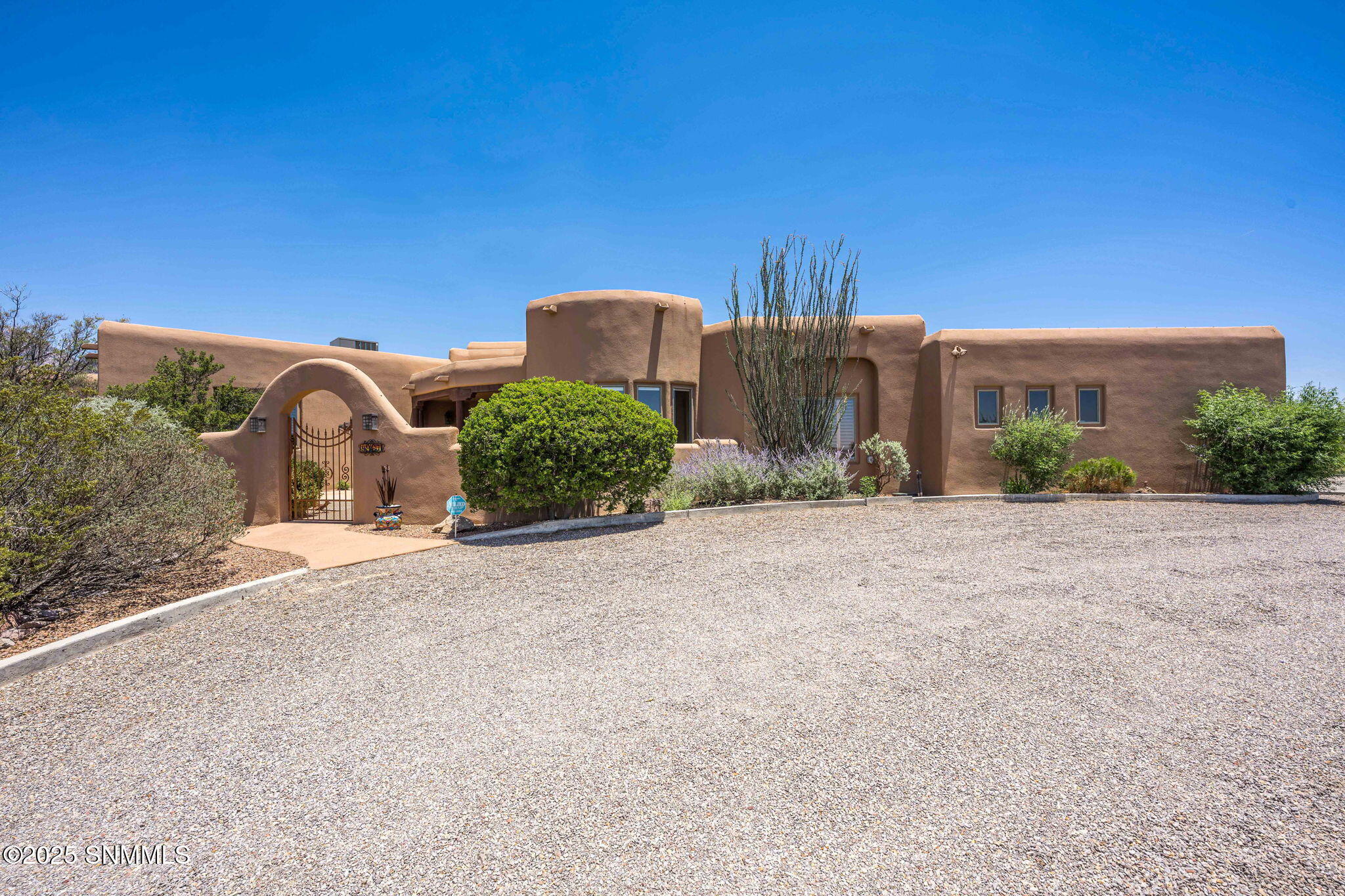 Property Photo: 4967 Homestead Court NM 88011