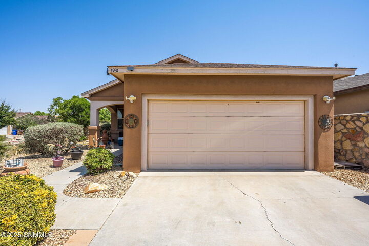 Property Photo: 4931 Sherwood Road NM 88012