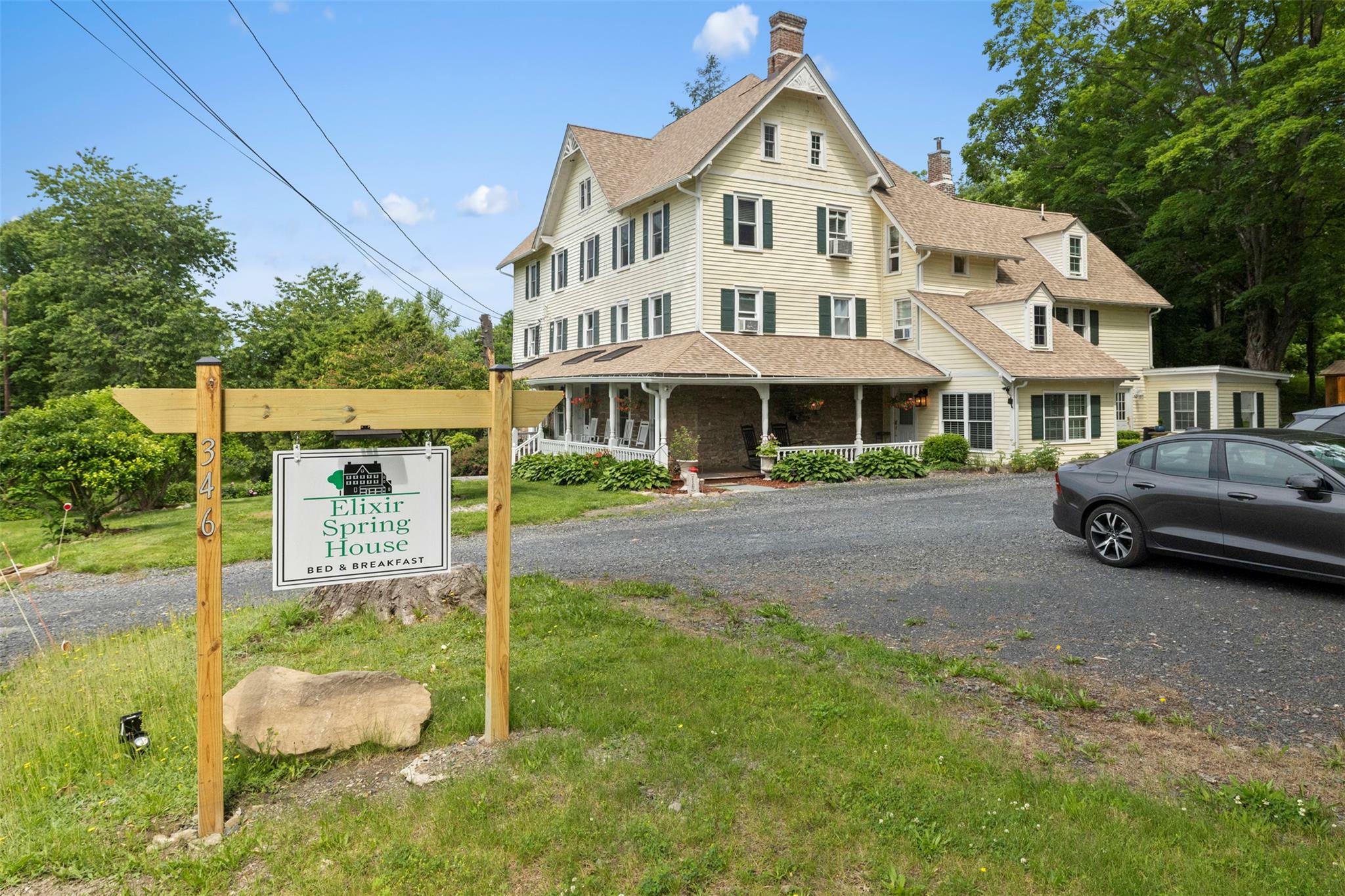 Property Photo:  346 Crescent Avenue  NY 12528 