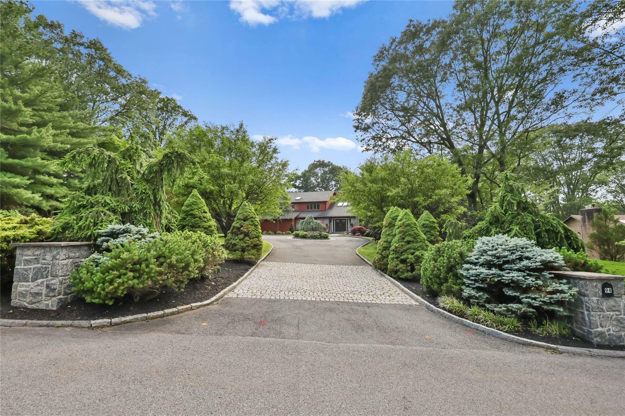 Property Photo:  94 Hirst Road  NY 10510 